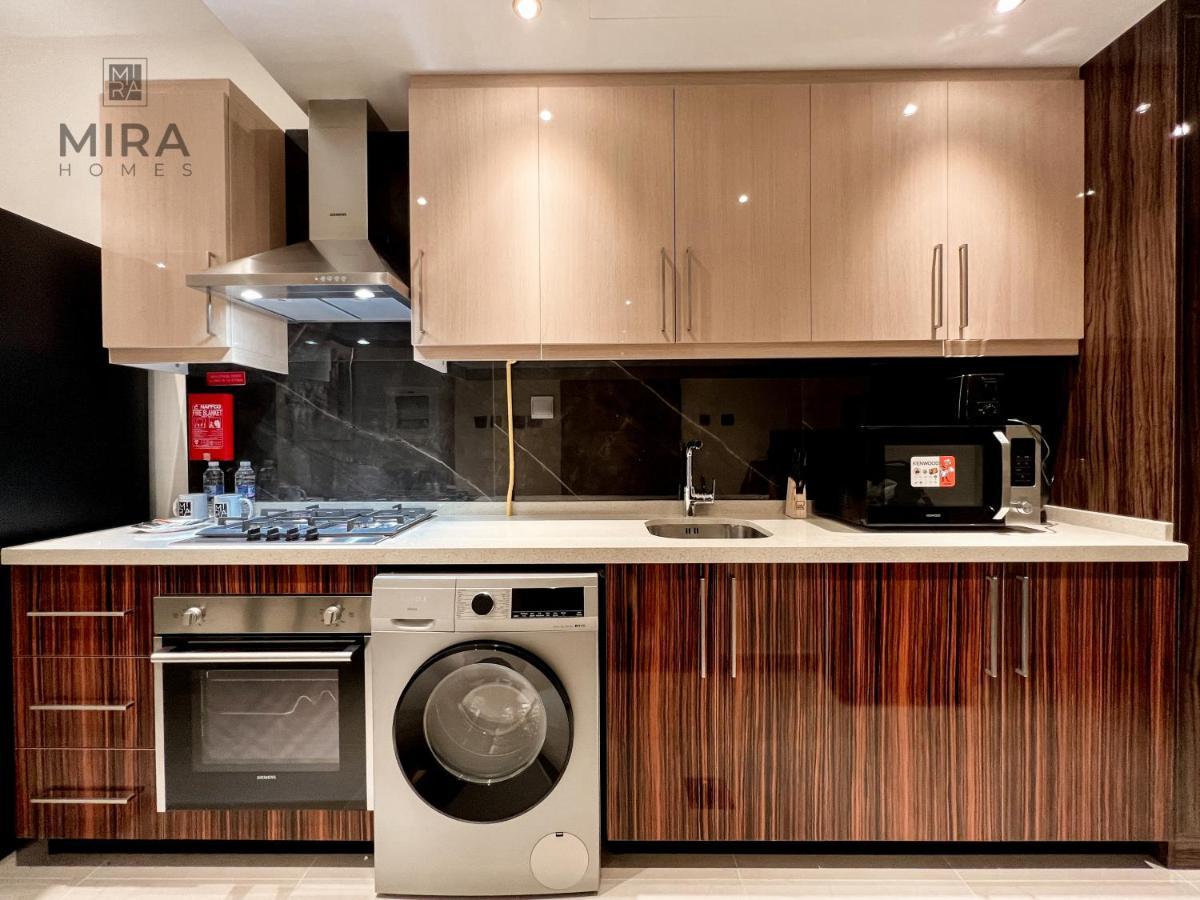 Mira Holiday Homes - Lovely Studio With Burj Khalifa View Dubai Exterior foto